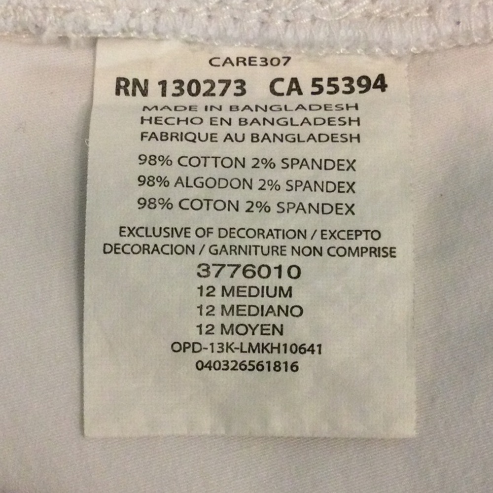 Lee Easy Fit White Shorts - Picture 10 of 10